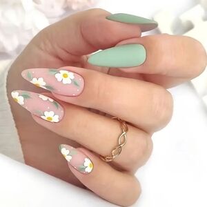 24 Pieces Fake Press On Nails